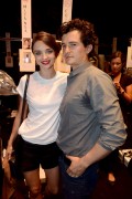 Миранда Керр (Miranda Kerr) Christian Dior Spring-Summer 2012 Ready-To-Wear collection show (17xHQ) Db8516297564004