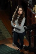 Мерритт Паттерсон (Merritt Patterson) промо фото Ravenswood (2013) (3xHQ) 2e93b2299048719