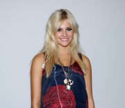 Пикси Лотт (Pixie Lott) Photoshoot in Berlin 2009 (4xHQ) B14856299502351