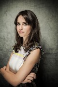 Фелисити Джонс (Felicity Jones) Toronto International Film Festival Portrait by Fabrizio Maltese (Toronto, September 8, 2013) (1xHQ) 64203a301704297