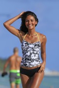 Эммануэла де Паула, Джессика Харт (Jessica Hart, Emanuela de Paula) Bikini Photoshoot on the Beach in Miami - 06.12.2013 -  285 HQ Dd4c00301837155