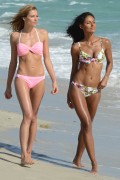Эммануэла де Паула, Джессика Харт (Jessica Hart, Emanuela de Paula) Bikini Photoshoot on the Beach in Miami - 06.12.2013 -  285 HQ D0d10e301846340