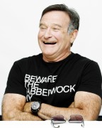 Робин Уильямс (Robin Williams) World's Greatest Dad - Photocall, Los Angeles, 2009 (33xHQ) 19e7f9305516249