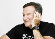 Робин Уильямс (Robin Williams) World's Greatest Dad - Photocall, Los Angeles, 2009 (33xHQ) 7a0a09305516045