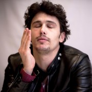 Джеймс Франко (James Franco) Rise of the Planet of the Apes - Interview, Hollywood, 07.31.11 (23xHQ) 19f22d307779343