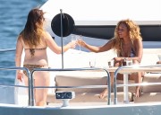Мелани Браун (Melanie Brown) Bikini Candids on a Yacht in Sydney,09.02.14 - 33xHQ Bbe543307772440