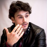 Джеймс Франко (James Franco) Rise of the Planet of the Apes - Interview, Hollywood, 07.31.11 (23xHQ) C6b4bb307779442