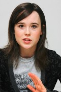 Эллен Пейдж (Ellen Page) Juno Press Conference (06.11.2007) D9f97a308167082