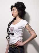 Эми Уайнхаус (Amy Winehouse) фотограф Jillian Edelstein - 12xHQ 1fb53f312678131
