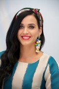 Кэти Перри (Katy Perry) Portraits at 'The Smurfs 2' Press Conference in Cancun,22.04.13 (8xHQ) 8340b2313126393