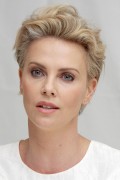Шарлиз Терон (Charlize Theron) A Million Ways to Die in the West Press Conference, Four Seasons Hotel, Beverly Hills, 2014 - 45xHQ 722384316183637