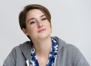Шейлин Вудли (Shailene Woodley) The Fault In Our Stars press conference portraits by Magnus Sundholm (Beverly Hills, April 14, 2014) (20xHQ) 0d086d321689105