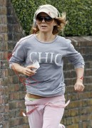 Джери Холливелл (Geri Halliwell) Out jogging in Hampstead, London - 30.03.14 - 18xHQ 40916b321694428