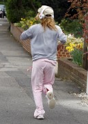 Джери Холливелл (Geri Halliwell) Out jogging in Hampstead, London - 30.03.14 - 18xHQ 71225c321694318