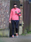 Мелани Чисхолм (Melanie Chisholm) jogging in North London - February 21, 2014 (16xHQ) 977ae5323179992
