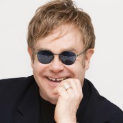 Элтон Джон (Elton John) Gnomeo and Juliet press conference (Los Angeles, 21.01.2011) - 10xHQ 015313323182411