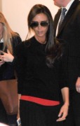 Виктория Бекхэм (Victoria Beckham) 2014-02-28 opens her first shop in shop at Printemps in Paris (56xHQ) E2c363324354165