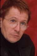 Гари Олдман (Gary Oldman) Press Conference & Portraits - "The Contender" on October 10, 2000 - 13xHQ 6e3211324374877