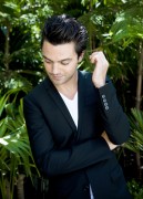 Доминик Купер (Dominic Cooper) The Devil's Double press conference (Los Angeles, July 24, 2011) F3e9be325651462