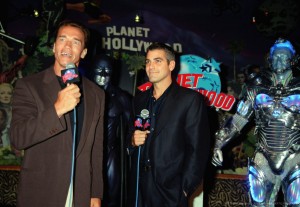 Джордж Клуни и Арнольд Шварценеггер (George Clooney, Arnold Schwarzenegger) Бэтмен и Робин (Вatman & Robin) 1997 (4xHQ) 9ae4cb333924186