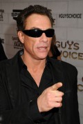 Жан-Клод Ван Дамм (Jean-Claude Van Damme) Spike TV's 6th Annual "Guys Choice" Awards in Los Angeles - June 02, 2012 (21xHQ) 1eb91f334968963