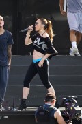 Дженнифер Лопез (Jennifer Lopez) Rehearsing for the IHeartRadio Pool Party in Miami Beach - June 28, 2014 - 91xUHQ 019452336189931