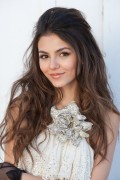 Виктория Джастис (Victoria Justice) Topanga Ranch Motel Fashion Shoot at Topanga Beach in California - January 23, 2011 (442xHQ) C7d1bd336573334