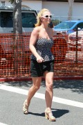 Бритни Спирс (Britney Spears) Out for some solo shopping in Westlake Village, 13.08.2014 - 117хHQ Ed570a347449459