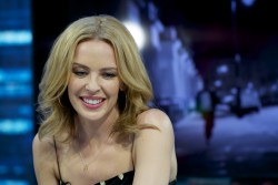 Kylie Minogue - Страница 23 467569348845989