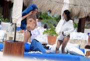 Кара Делевинь и Мишель Родригес (Michelle Rodriguez, Cara Delevigne) at beach in Cancún, Mexico, 2014.03.28 (58xHQ) 290135349072601