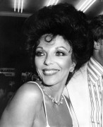 Joan Collins - Страница 4 C84eea352031837