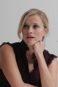 Риз Уизерспун (Reese Witherspoon) Four Christmases press conference portraits by Munawar Hosain , Beverly Hills - 16.11.2008 (74xHQ) 45f918355596499
