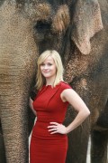 Риз Уизерспун (Reese Witherspoon) 'Water For Elephants' Press Conference (Santa Monica, 02.04.2011) C07039355598693