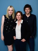 Дакота Фаннинг, Джесси Айзенберг (Jesse Eisenberg, Dakota Fanning) "Night Moves" Portraits by Larry Busacca, Toronto International Film Festival, Toronto, Canada 09/09/2013 - 7xHQ 1c2893357061718