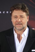 Расселл Кроу (Russell Crowe) Man of Steel (El Hombre de Acero) premiere at the Capitol cinema in Madrid, 17.06.13 (46xHQ) 2f15ea358749507