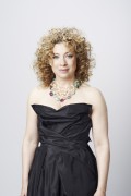 Алекс Кингстон (Alex Kingston) Bafta Film Awards Portraits, by Phil Fisk, London 13.02.2011 - 6xHQ 788c5a361978947