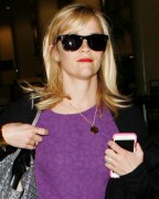 Риз Уизерспун (Reese Witherspoon) LAX airport October 30-2014 (52xHQ) D596e8363286201