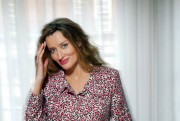 Наташа МакЭлхоун (Natascha McElhone) Berlin Film Festival Photoshoot, 2003 - 6xHQ 700dbb364151001