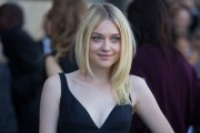 Dakota Fanning - Страница 4 C4b8e0364176760