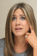 Дженнифер Энистон (Jennifer Aniston) Cake & Horrible Bosses 2 press conference (Los Angeles, November 20, 2014) 8988ae366914852