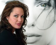 Анджелина Джоли (Angelina Jolie)   Jeff Christensen photoshoot - 5xHQ 29d4fd367525240