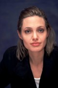 Анджелина Джоли (Angelina Jolie)   Girl, Interrupted press conference 1999 (13xHQ) 305b20367524852