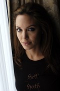 Анджелина Джоли (Angelina Jolie)   Susan Watts Photoshoot 2004 (6xHQ) 3f7645367520588