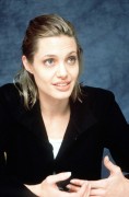 Анджелина Джоли (Angelina Jolie)   Girl, Interrupted press conference 1999 (13xHQ) 7c9990367524820