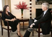 Анджелина Джоли (Angelina Jolie) CNN's Anderson Cooper interview - 2xHQ 6a1950372542594