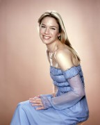 Рене Зеллвегер (Renée Zellweger) Unknown Photoshoot (3xHQ) F693ba374328354