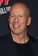 Брюс Уиллис (Bruce Willis) Sin City A Dame to Kill For Premiere, TCL Chinese Theater, 2014 - 70xHQ 5ca8d7381274774