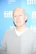 Брюс Уиллис (Bruce Willis) Looper Press Conference during the 2012 Toronto International Film Festival in Toronto,06.09.2012 - 41xHQ 08a84f381288028