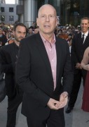 Брюс Уиллис (Bruce Willis) Looper Premiere during the 2012 Toronto International Film Festival in Toronto,06.09.2012 - 40xHQ 53ec56381288538