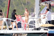 Тейлор Свифт (Taylor Swift) on a boat, Maui, Hawaii, 2015.1.24 (57xHQ) 60c4ae386397300